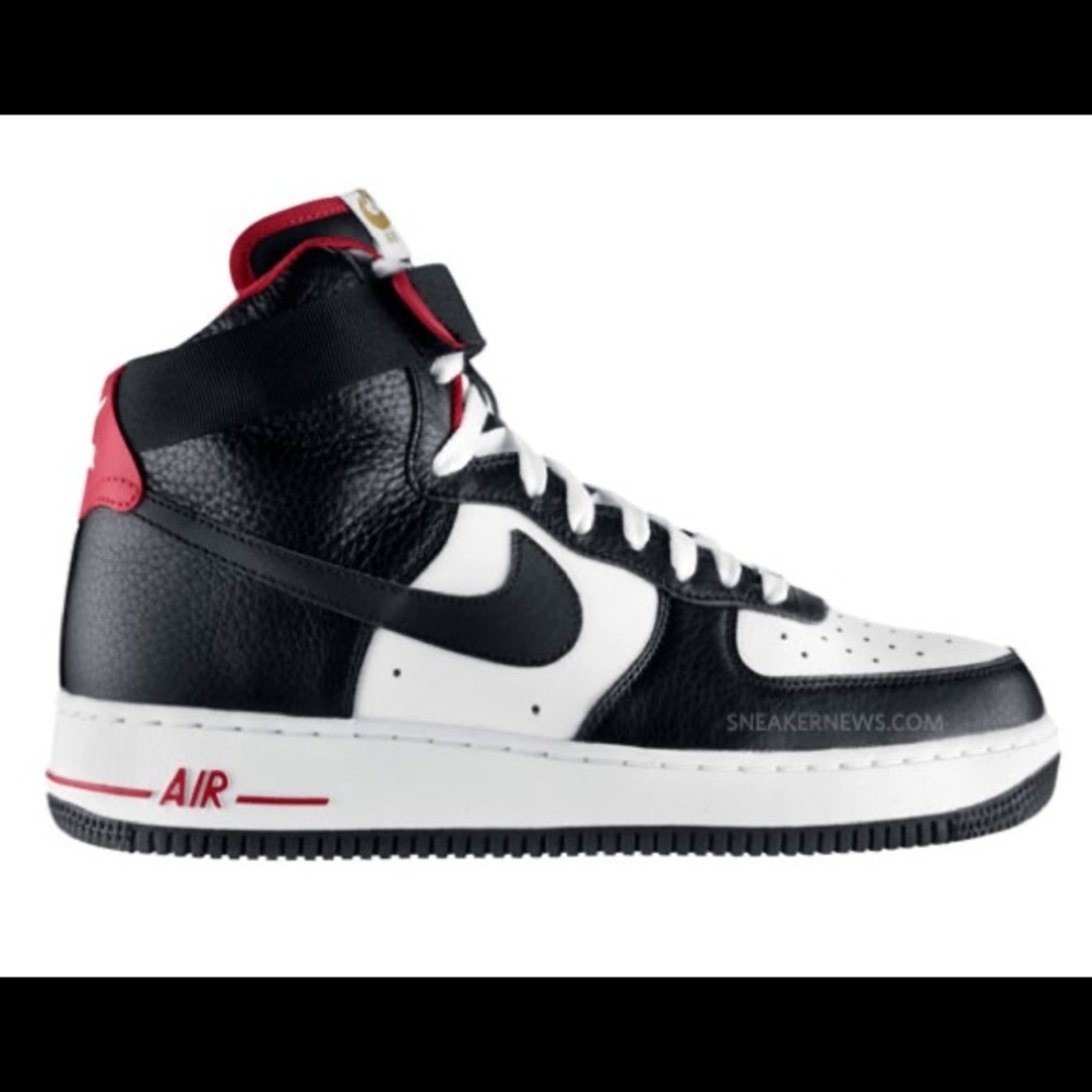 Men’s Nike Air Force 1 Sneakers 11.5